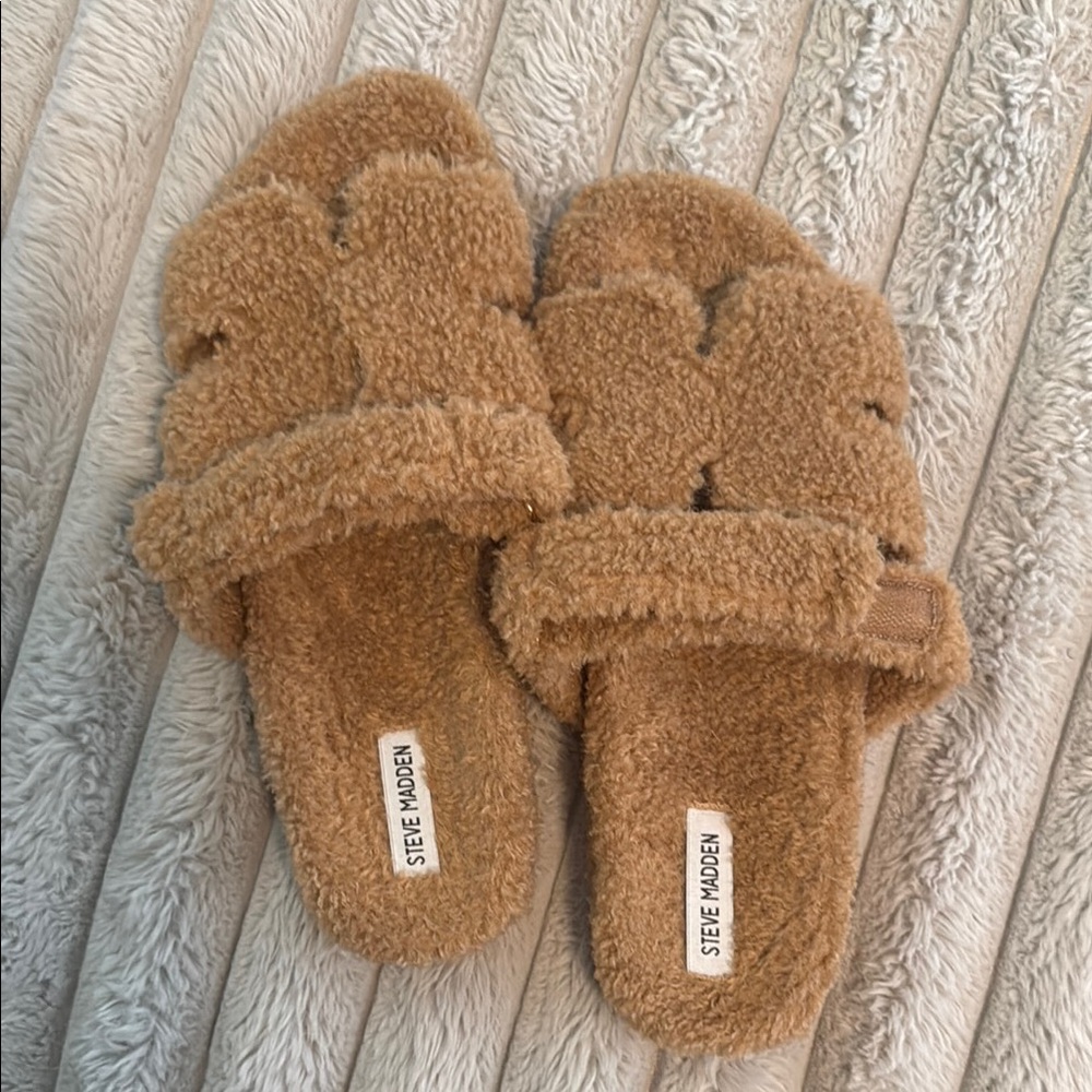 Steve Madden MAYVEN FAUX SHEARLING CAMEL FABRIC